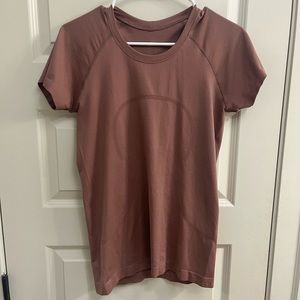 lulu swiftly tech perfect condition